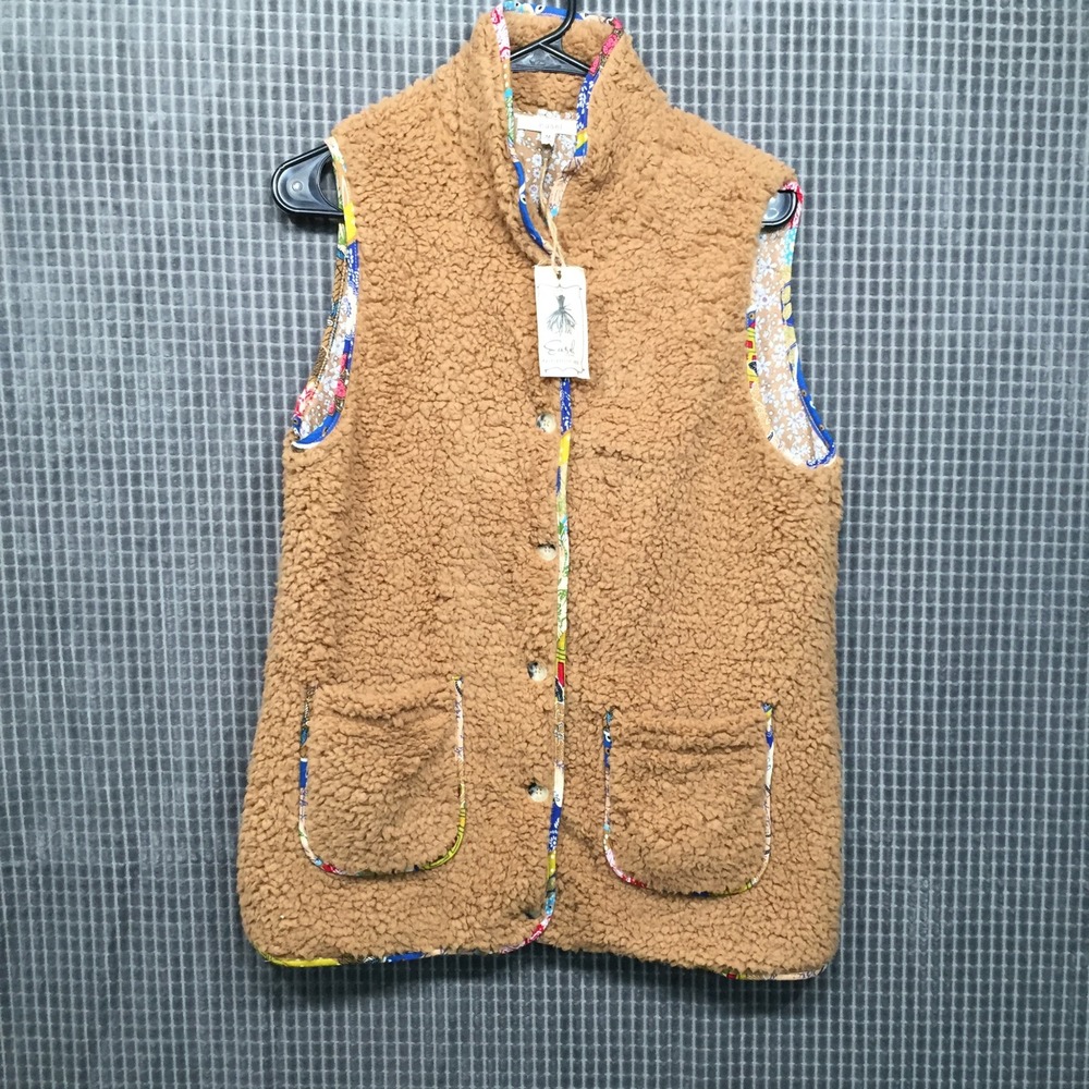 Easel Tan Sherpa Fleece Vest Floral Trim Button Front Pockets Medium NWT